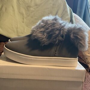 Women's Stylish Gray Fur Sneakers